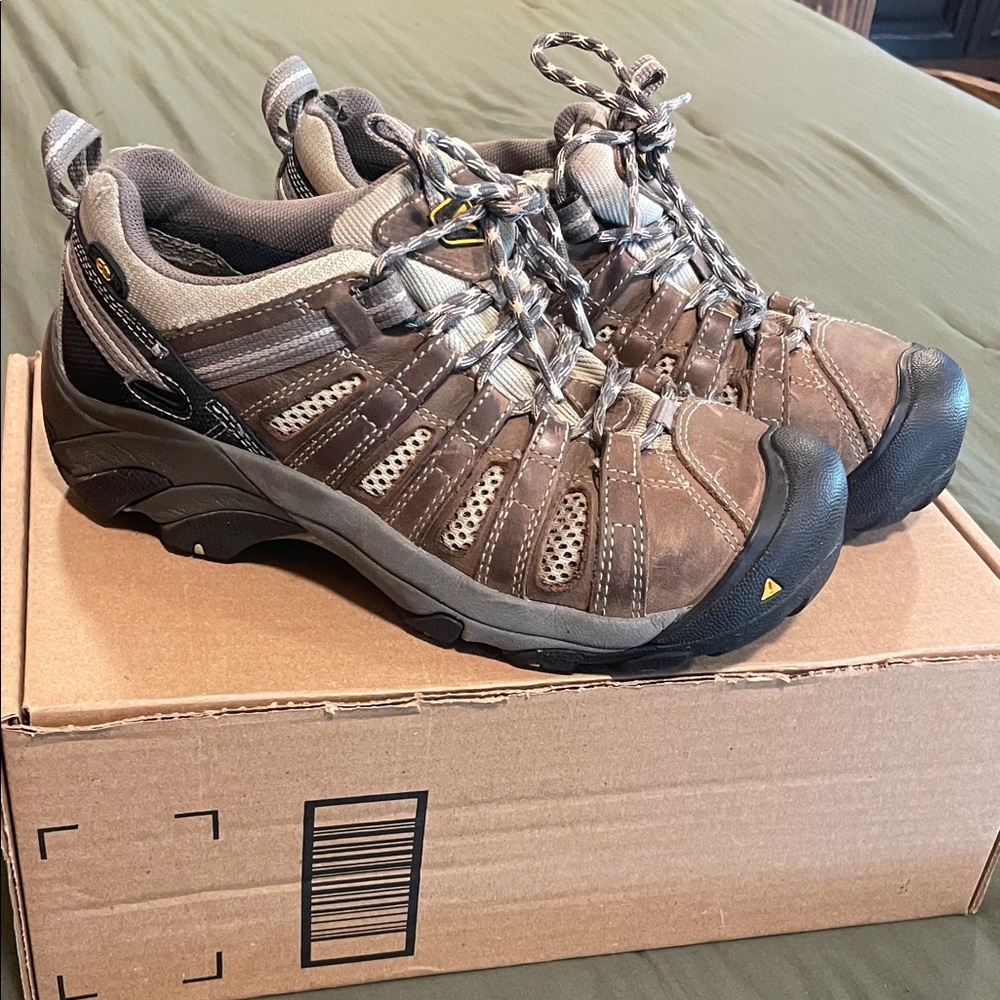 KEEN Women’s Brown Steel Toe Utility Shoes